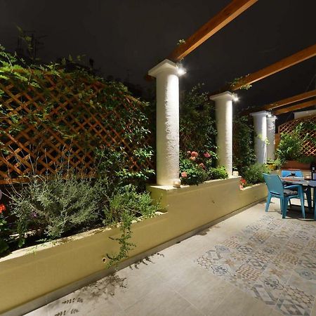 Oasis Veranda Under Columns.Kolonaki Embassy Area. Athen Exterior foto